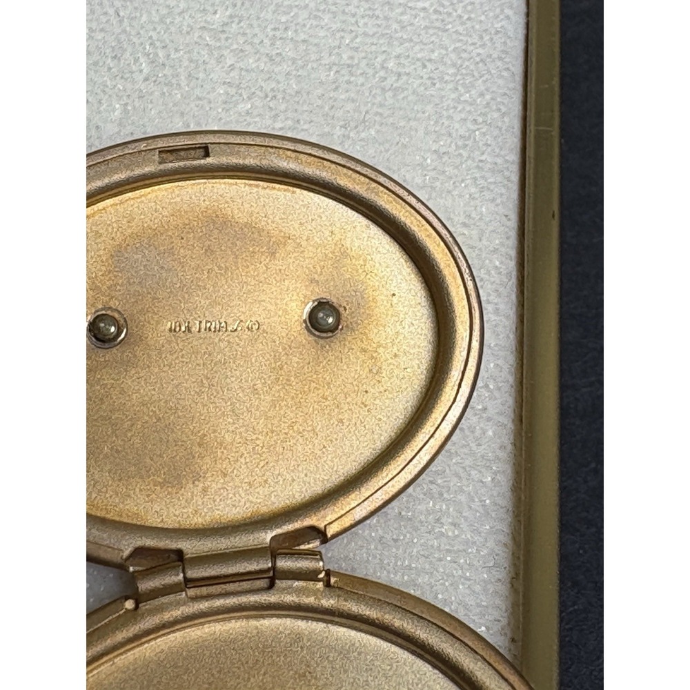 Vintage Oval Locket Necklace 10K Gold Trim Tri Color Leaf Photo Pendant - Picture 7 of 9